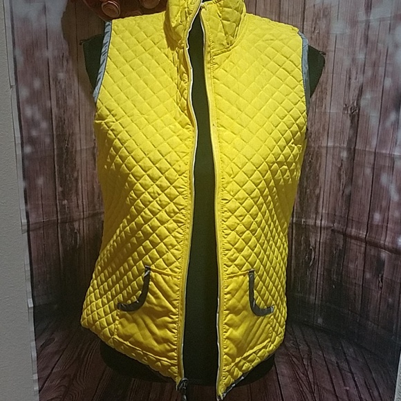 Three Hearts Reversible Vest - Picture 5 of 8